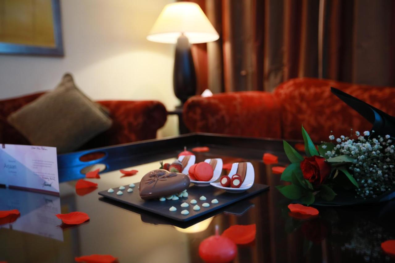 Raouche Arjaan by Rotana Aparthotel Beiroet Buitenkant foto
