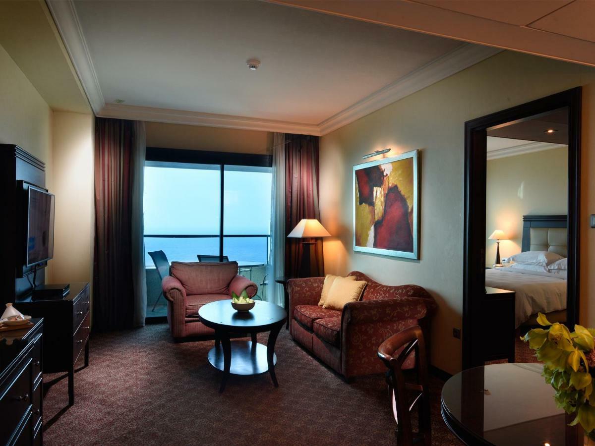 Raouche Arjaan by Rotana Aparthotel Beiroet Buitenkant foto